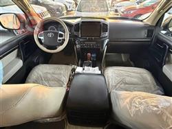 تۆیۆتا لاند کروزەر